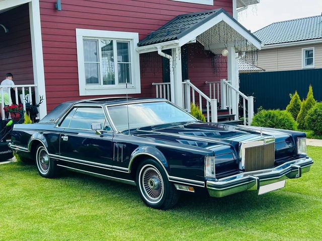 Lincoln Continental, 1979 — Москва