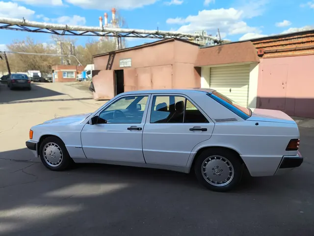 Mercedes-Benz W201 190e 1992 — фото 7