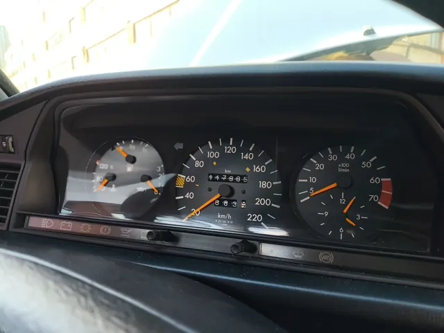 Mercedes-Benz W201 190e 1992 — фото 17