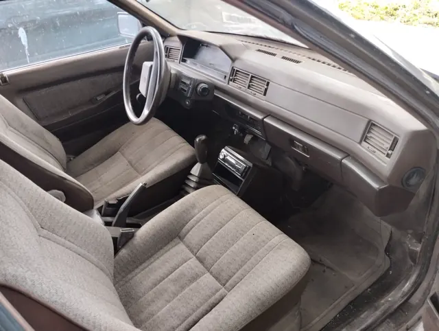 Mitsubishi Galant 1987 — фото 9
