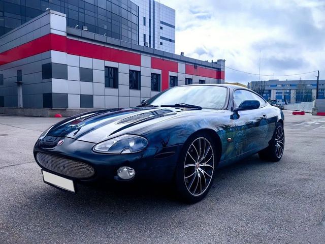 Jaguar XKR — фото 1