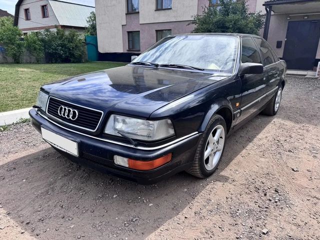Audi V8, 1994 — Москва