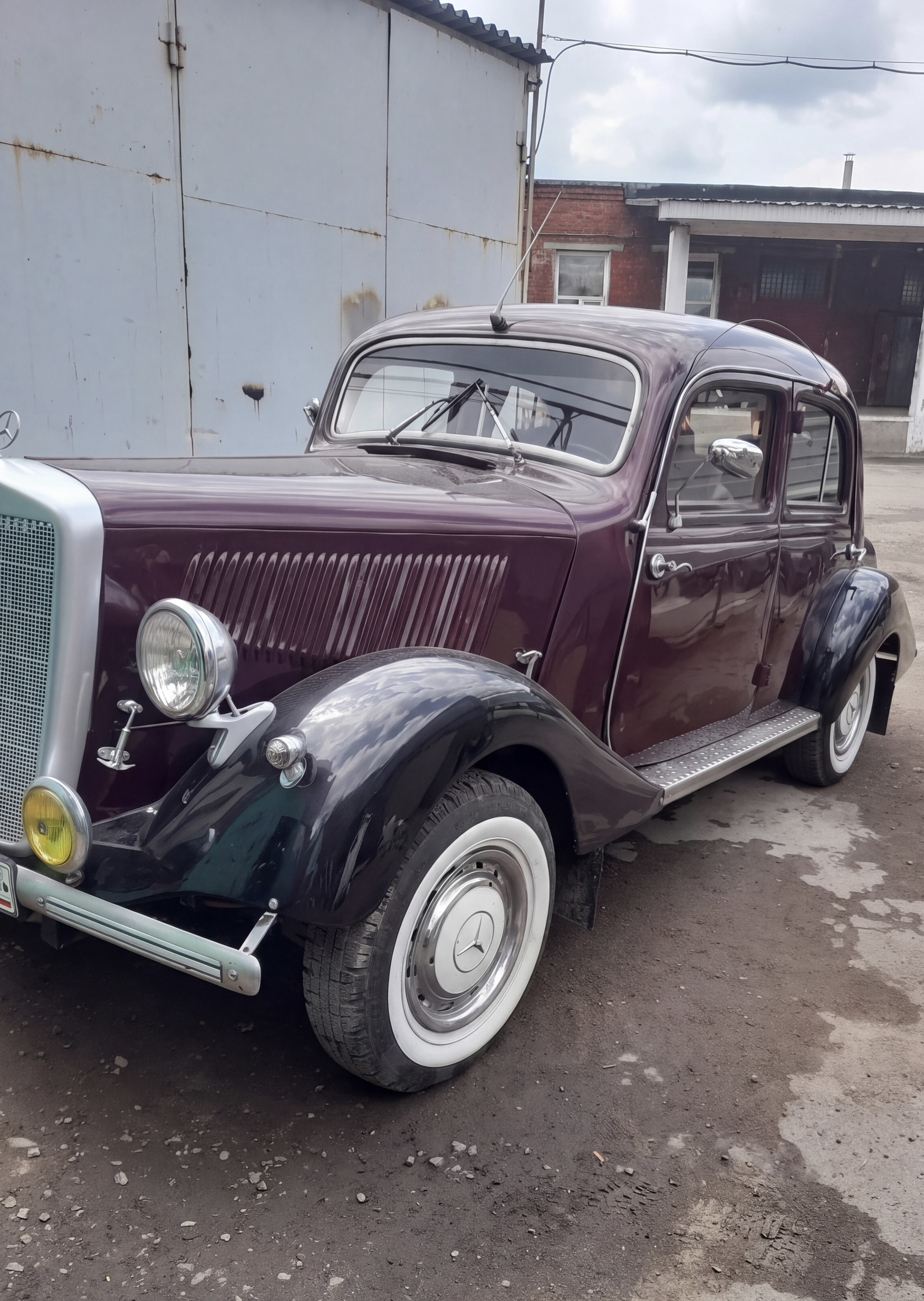 Mercedes-Benz W136 1.8 MT