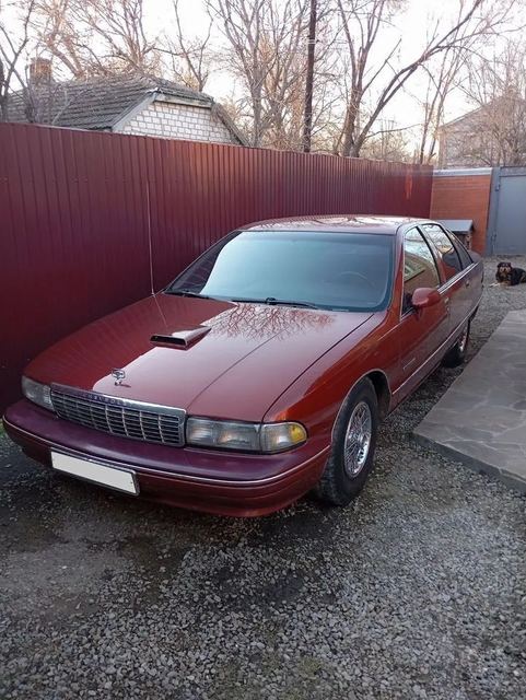 Chevrolet Caprice 5.0 AT, 1992 — Луганск
