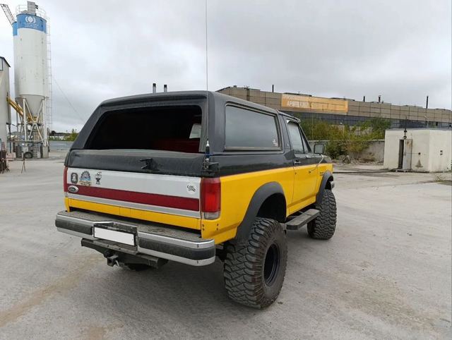 Ford Bronco 4.9 AT — фото 5