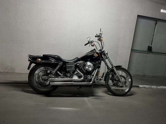 Harley-Davidson Dyna Wide Glide — фото 1