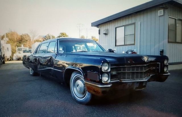 Cadillac Fleetwood 7.0 AT, 1984 — Уссурийск