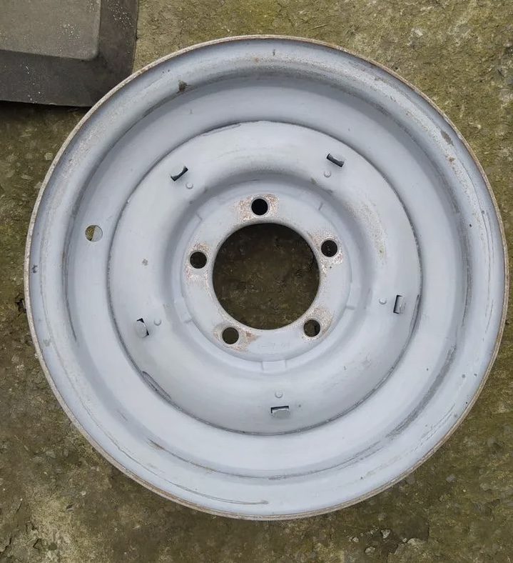 ГАЗ Штампованные диски 3.5×R15 5×139.7