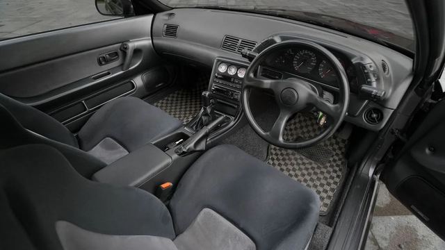 Nissan Skyline GT-R 2.6 MT — фото 5