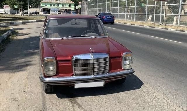 Mercedes-Benz W115 2.2 MT — фото 2