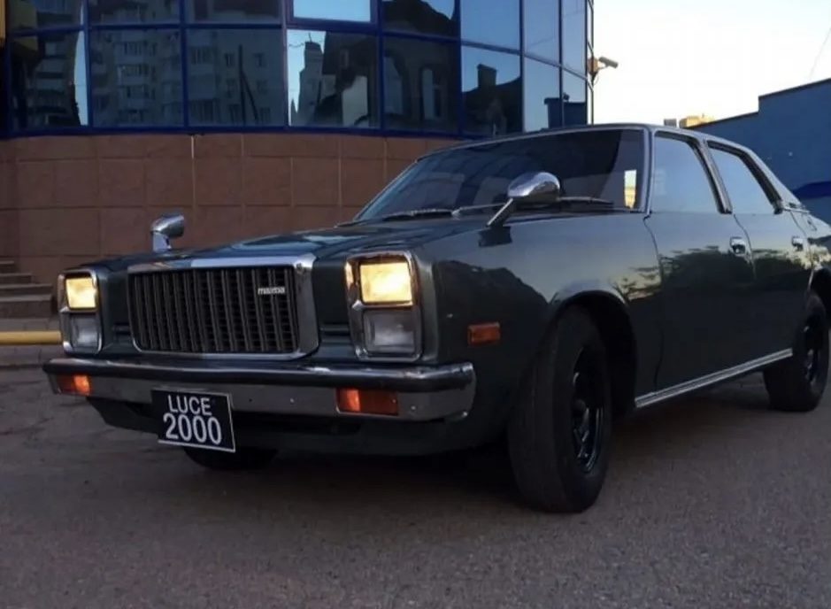 Mazda Luce 2.0 AT