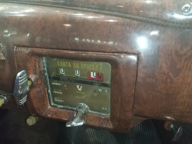 ГАЗ 12 ЗИМ Такси — фото 2