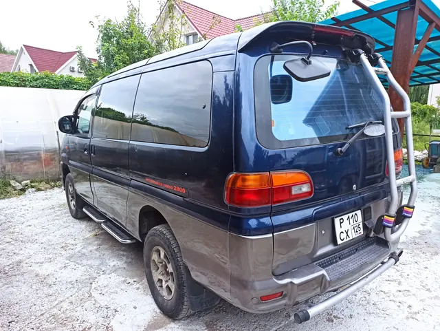 Mitsubishi Delica 1999 — фото 4
