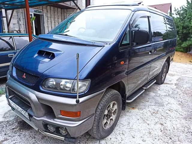Mitsubishi Delica 1999 — фото 1