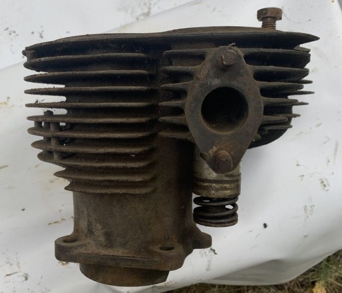 NSU 251 Цилиндр с клапанами