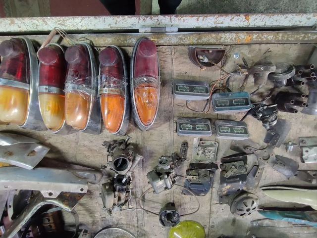 Москвич 403, 407, 408 запчасти разные — фото 1