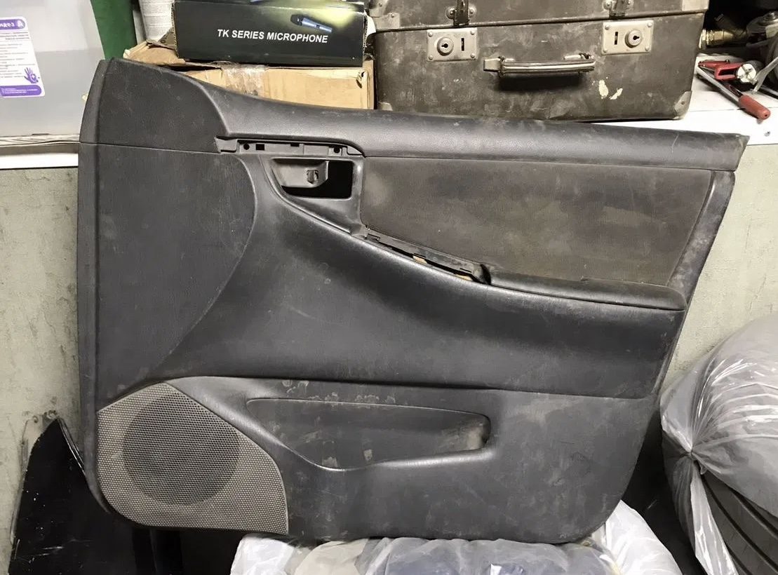 Toyota Обшивка двери