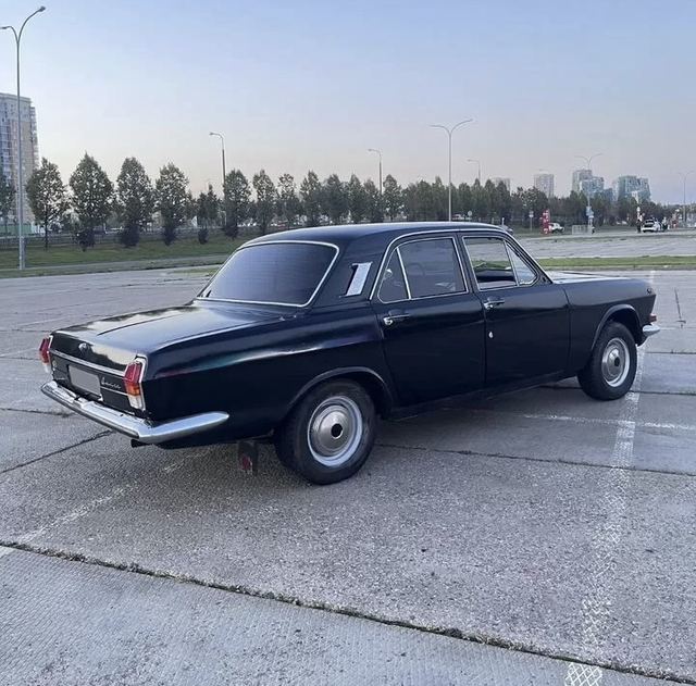 ГАЗ 24 Волга 2.5 MT — фото 6
