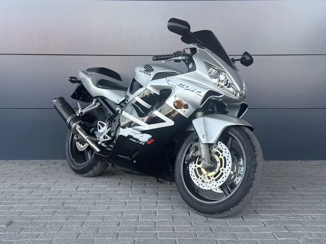 Honda CBR 600 F4i — фото 2