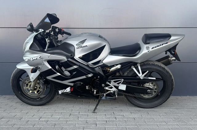 Honda CBR 600 F4i — фото 3