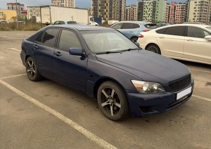 Lexus IS 2.0 AT