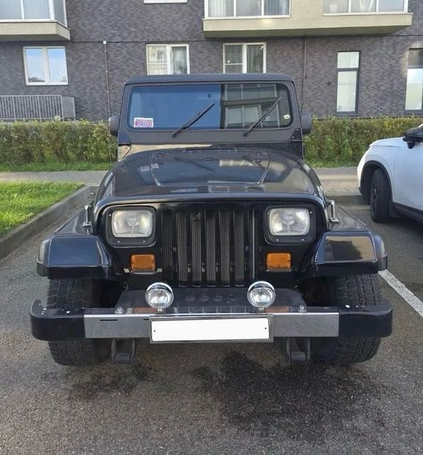 Jeep Wrangler 2.5 MT — фото 2
