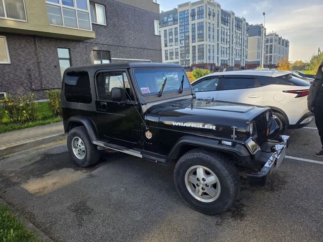 Jeep Wrangler 2.5 MT — фото 3