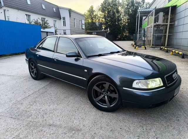Audi A8 2.8 AT, 2001 — Смоленск