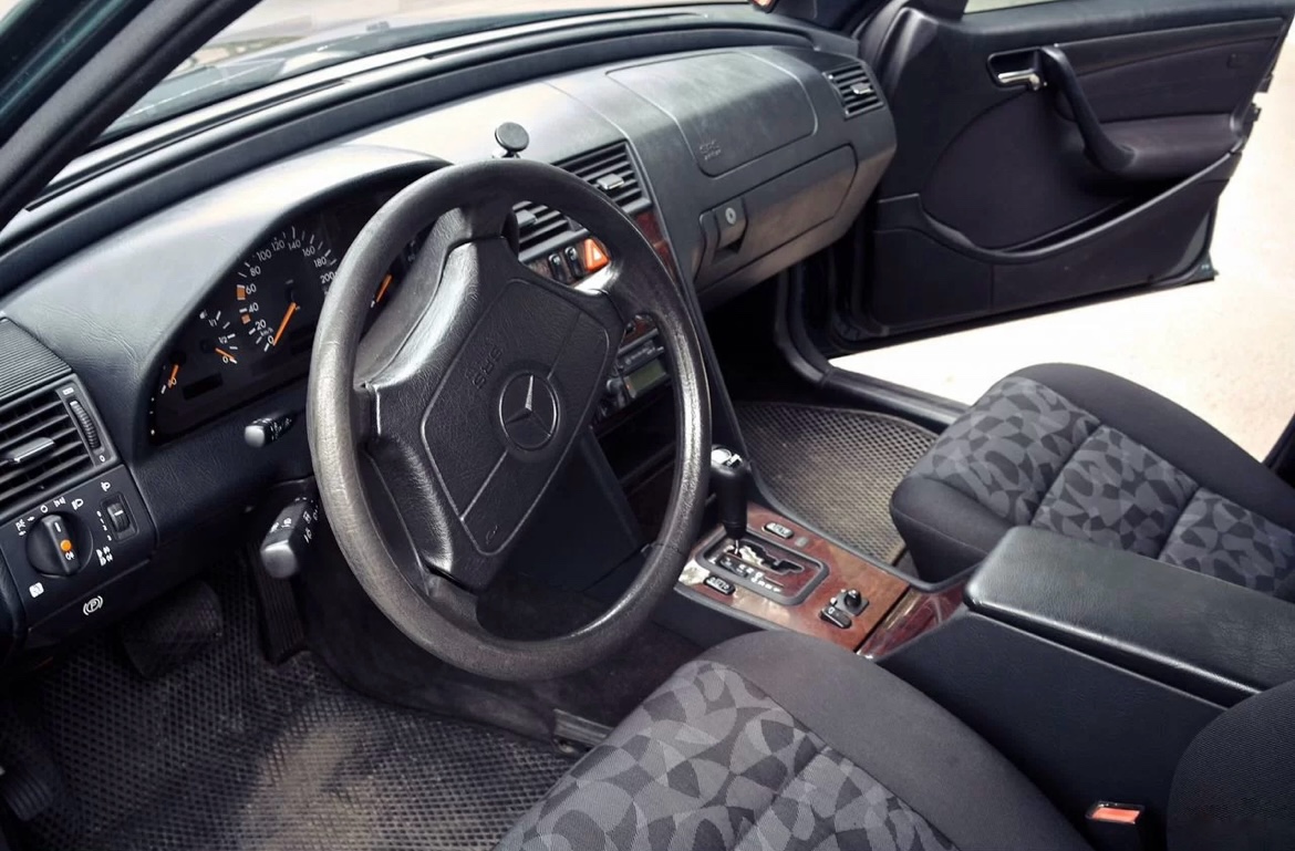 Mercedes-Benz C-класс 1.8 AT — фото 7