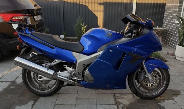 Honda CBR 1100 XX Blackbird, 2000 — Ростов-на-Дону