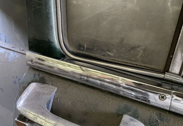 ГАЗ 21 Волга Молдинги — фото 3