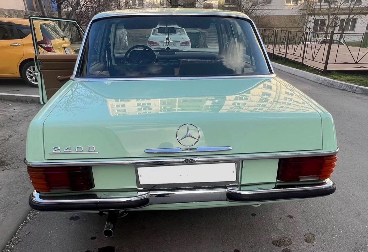 Mercedes-Benz W115 2.4 MT — фото 5