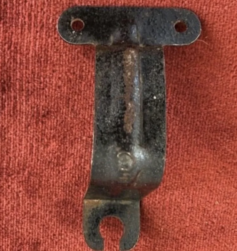 ГАЗ 21 Волга Крышка Клапанов — фото 3