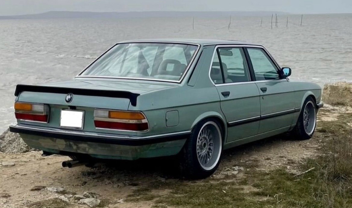 BMW 5 серия 2.8 MT — фото 3
