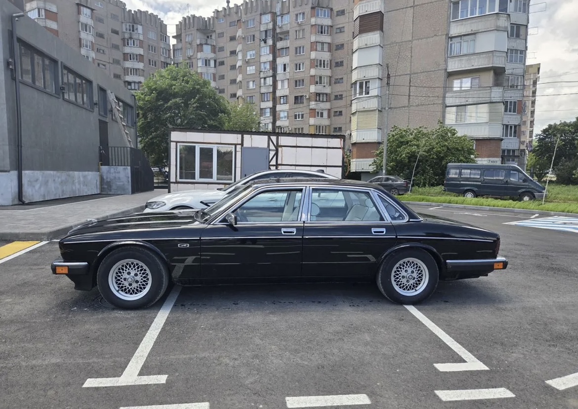 Jaguar XJ 3.2 AT — фото 2