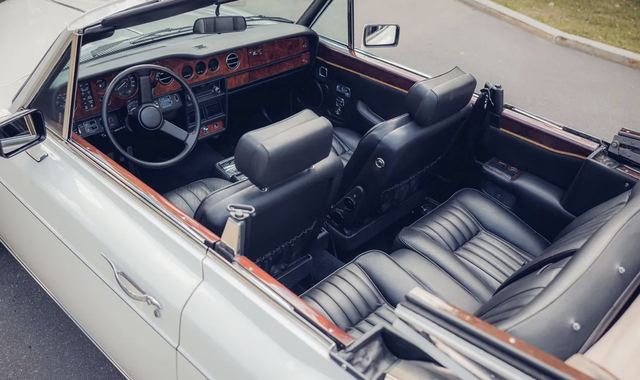 Rolls-Royce Corniche 6.8 AT — фото 6