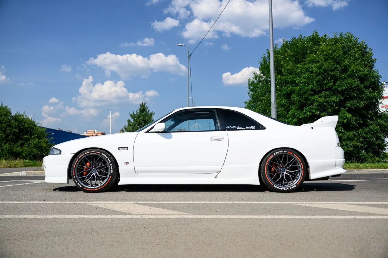 Nissan Skyline 2.0 MT — фото 3