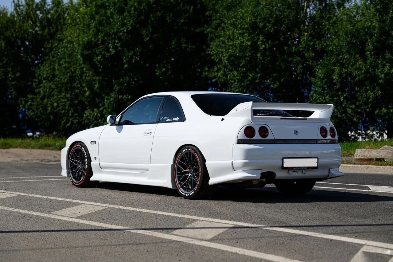 Nissan Skyline 2.0 MT — фото 5