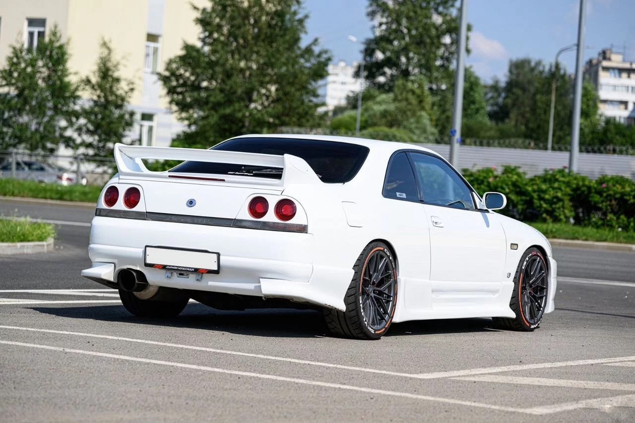 Nissan Skyline 2.0 MT — фото 6