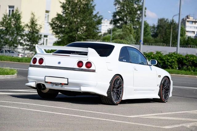 Nissan Skyline 2.0 MT — фото 6