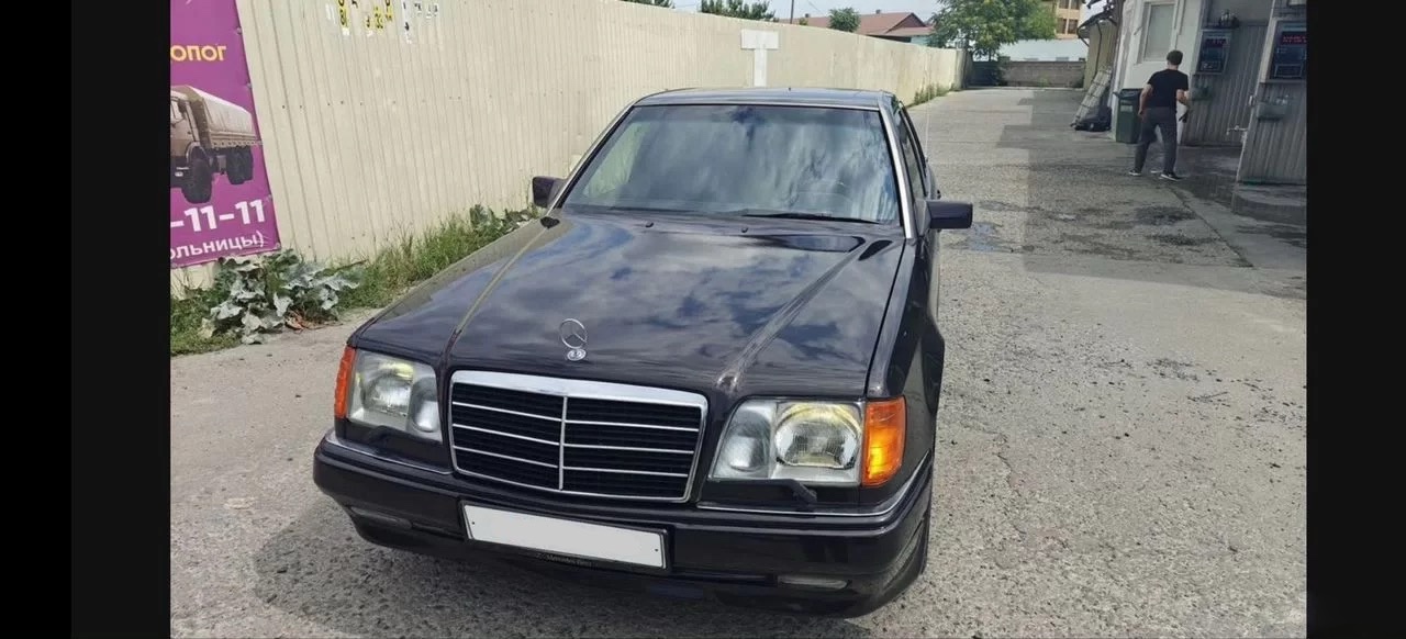 Mercedes-Benz E-класс 3.2 AT