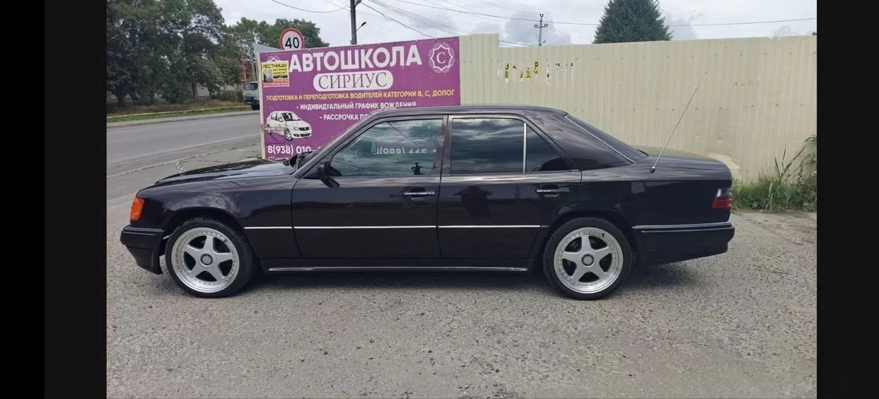 Mercedes-Benz E-класс 3.2 AT — фото 2