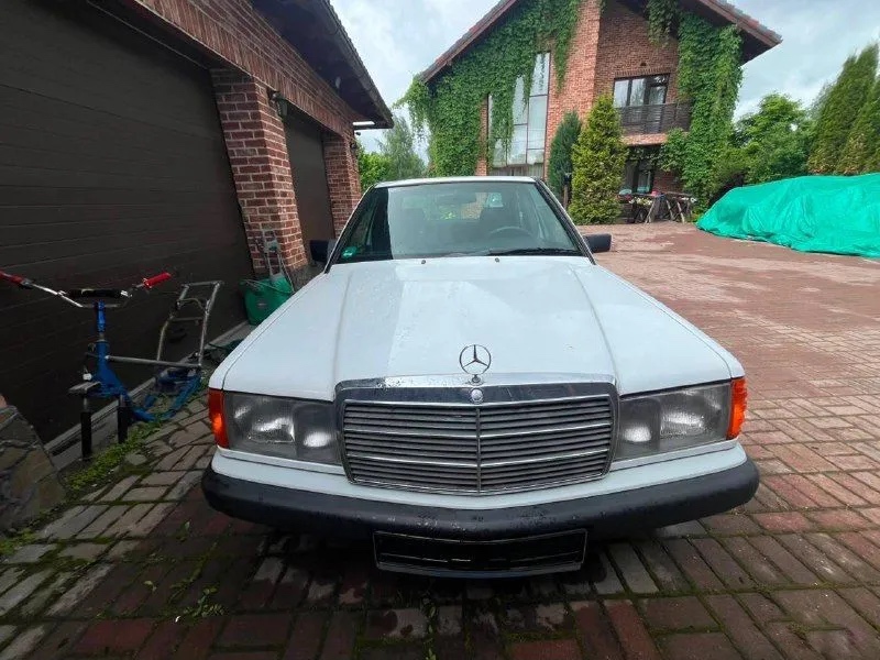 Mercedes-Benz 190 (W201) 2.0 MT