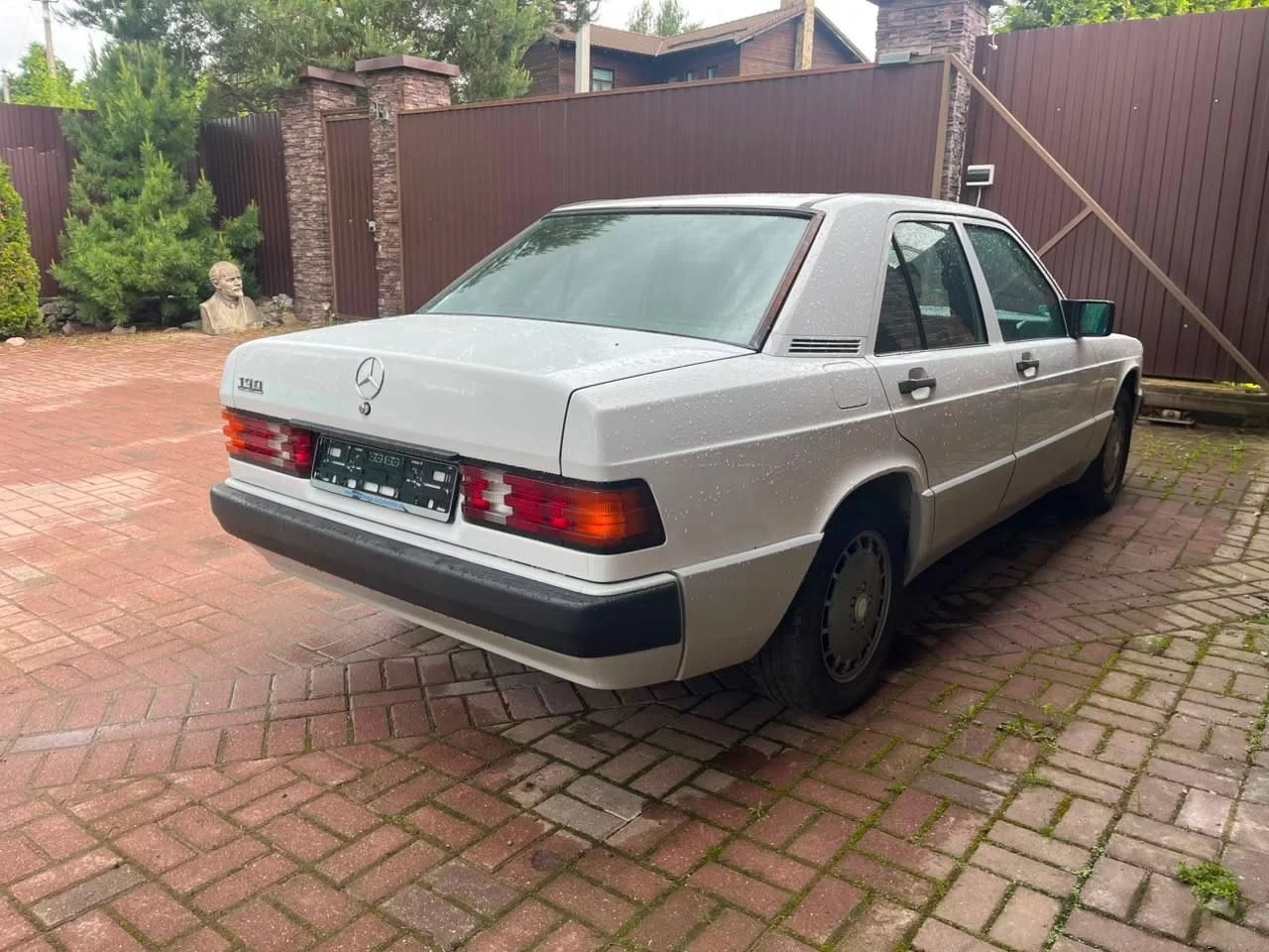 Mercedes-Benz 190 (W201) 2.0 MT — фото 2