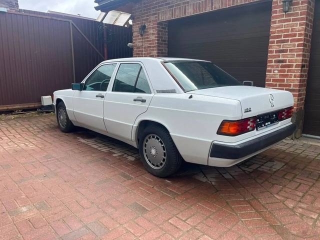 Mercedes-Benz 190 (W201) 2.0 MT — фото 3