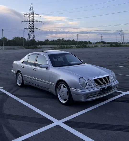 Mercedes-Benz E-класс 4.3 AT