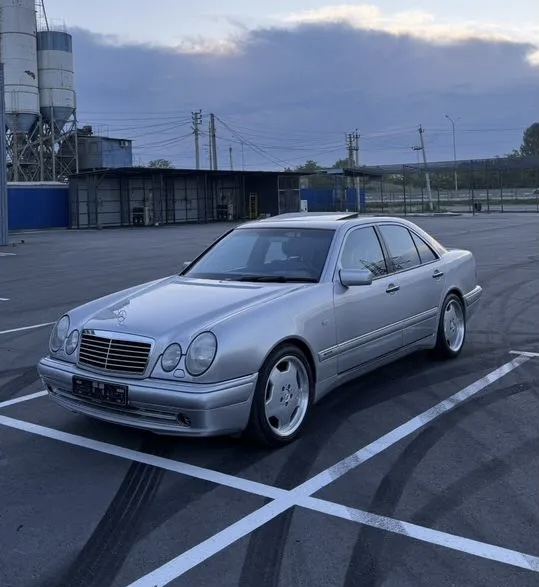 Mercedes-Benz E-класс 4.3 AT — фото 3