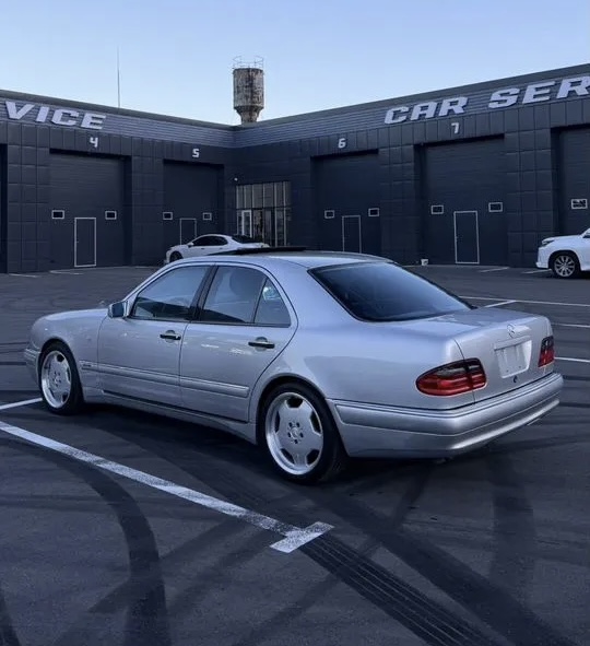 Mercedes-Benz E-класс 4.3 AT — фото 4