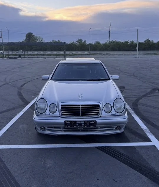 Mercedes-Benz E-класс 4.3 AT — фото 2