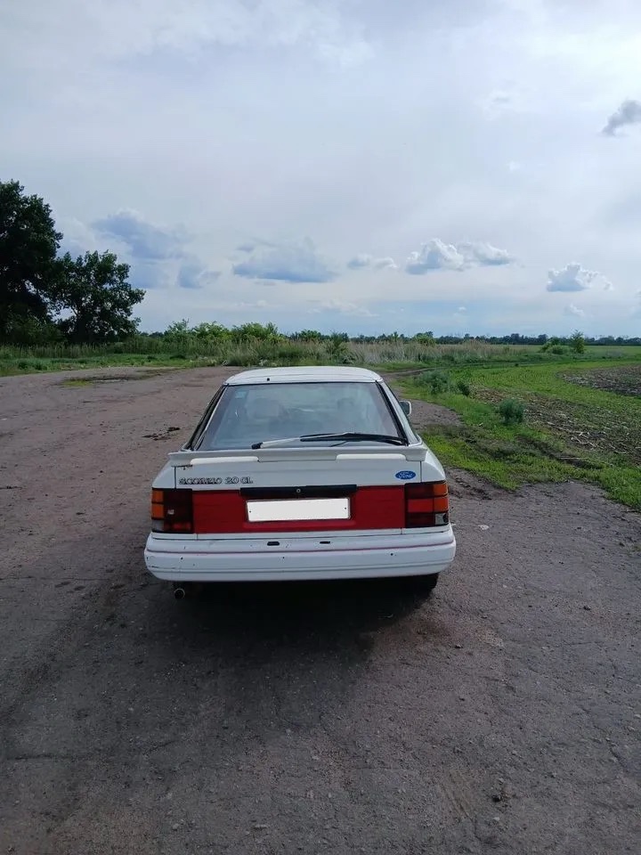 Ford Scorpio 2.0 MT — фото 4